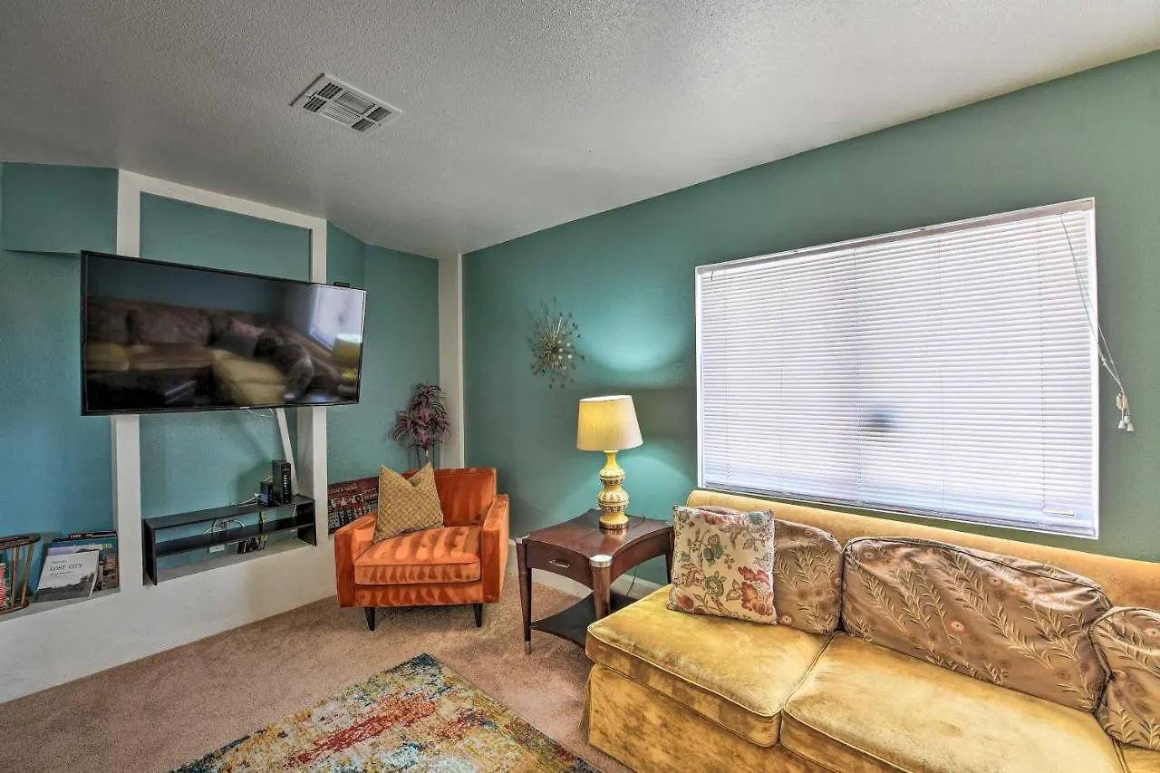 Vintage Las Vegas Oasis Less Than 3 Mi To The Strip!