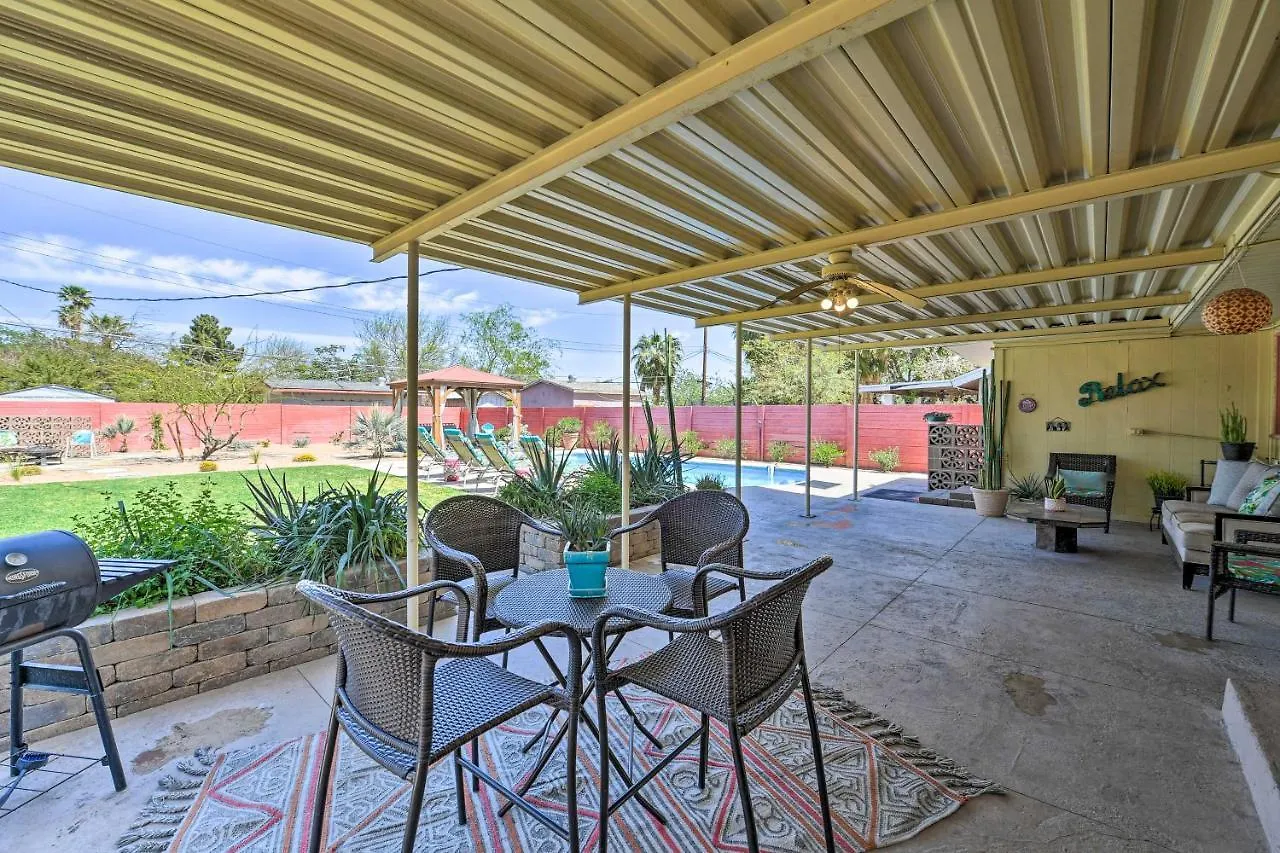 Vintage Las Vegas Oasis Less Than 3 Mi To The Strip!